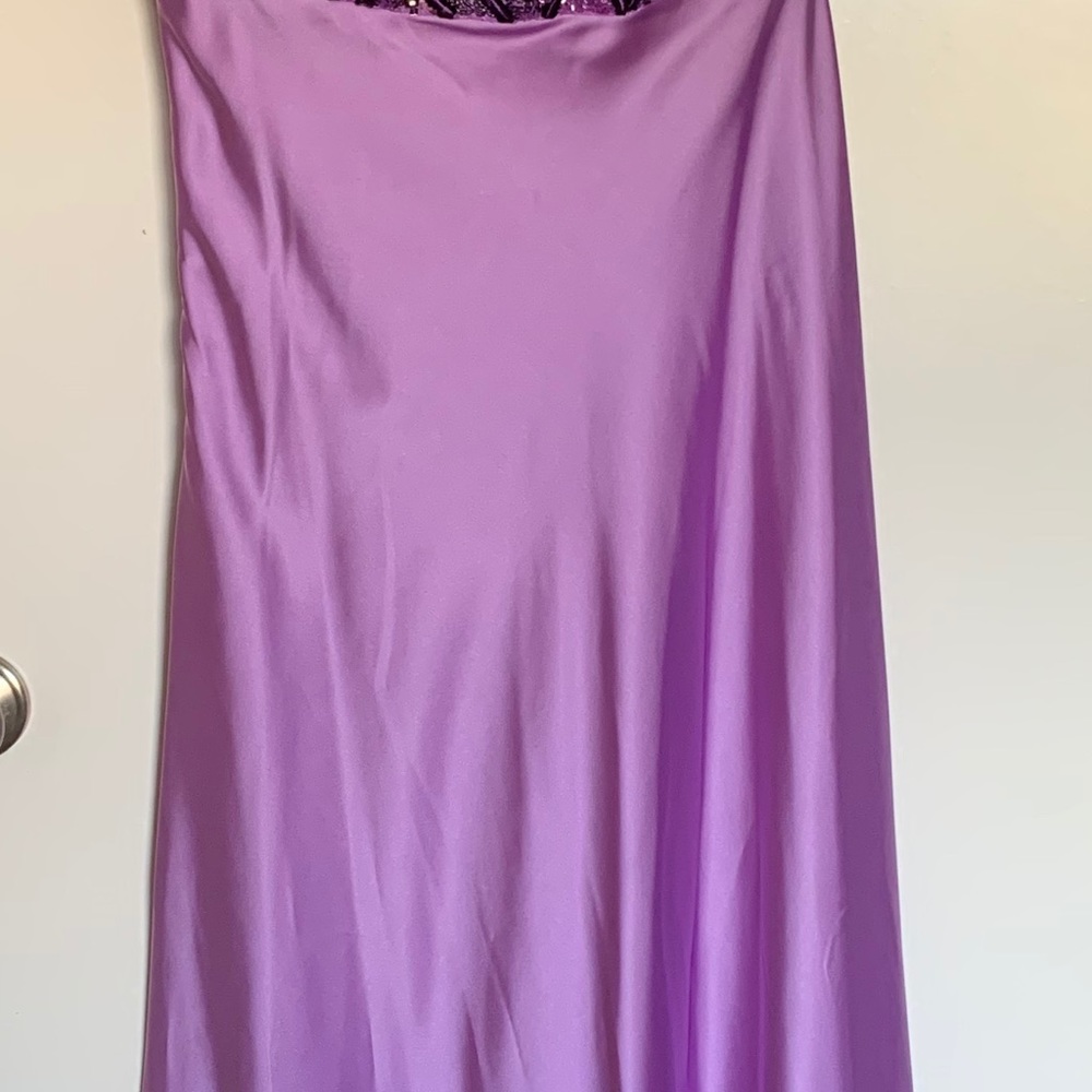Dress - Picture 3 of 5